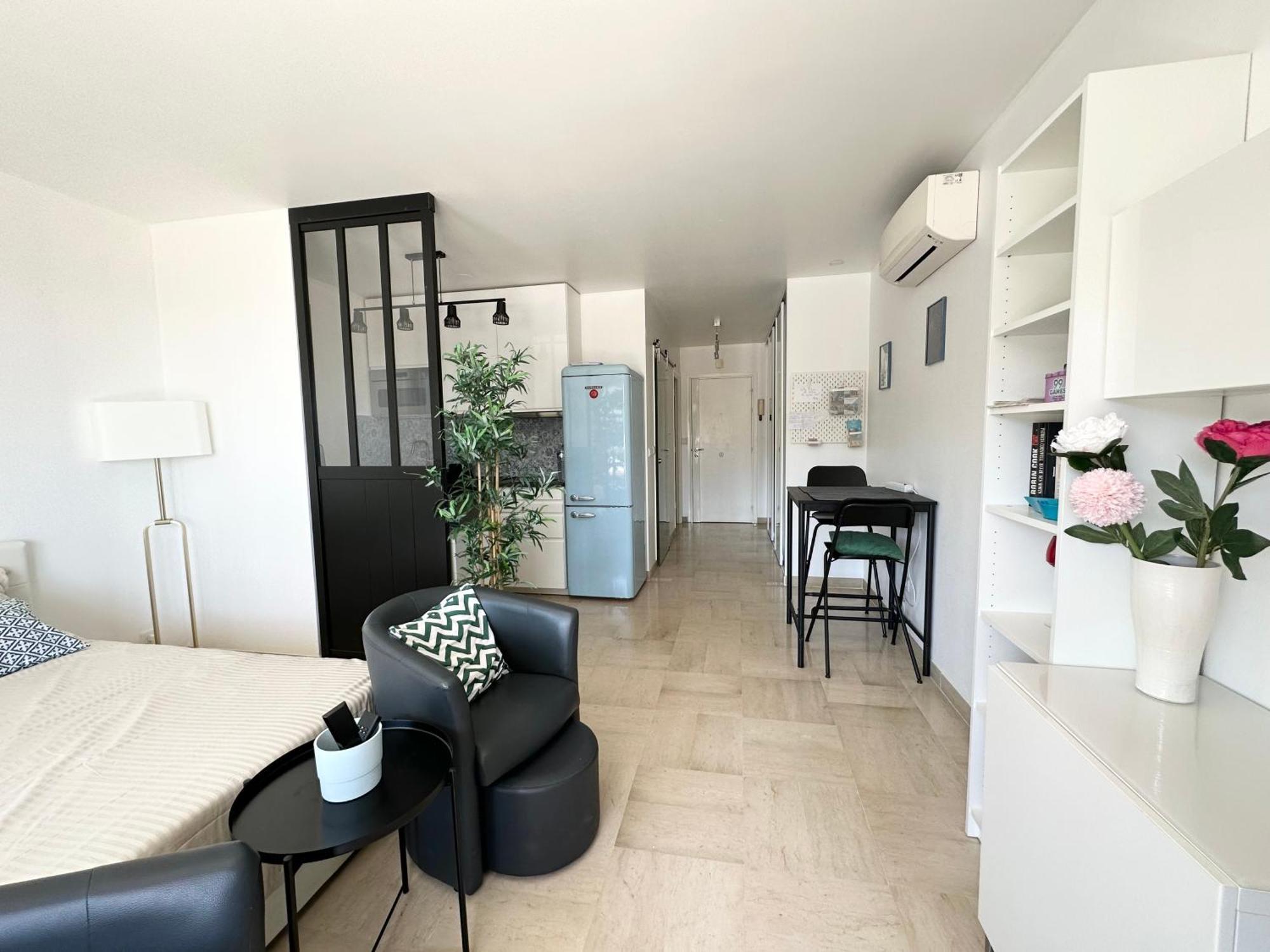 דירות Nice, Grand Studio - Piscine - Terrasse Vue Mer מראה חיצוני תמונה